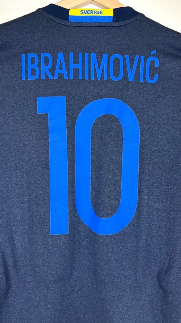 2016_17-Suède-Extérieur-Ibrahimovic_10-(M)1