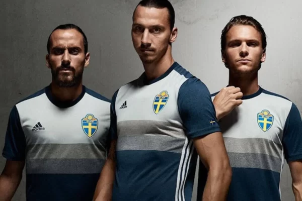 2016_17-Suède-Extérieur-Ibrahimovic_10-(M)1