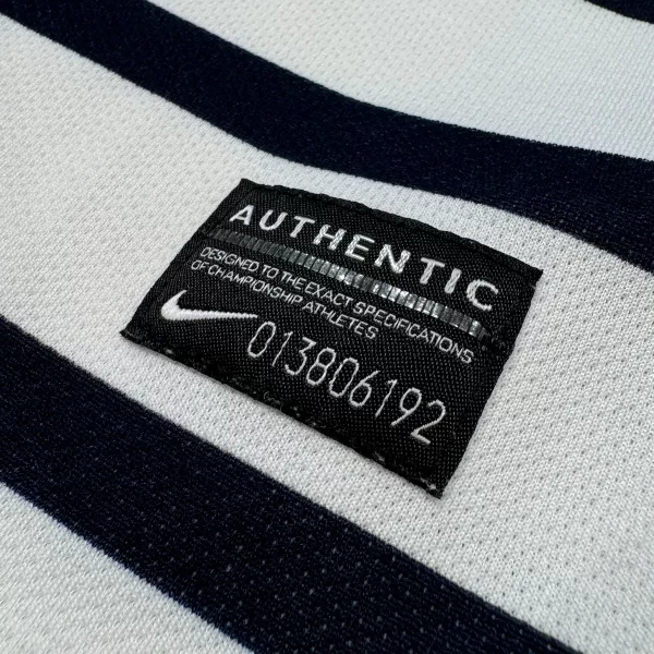 Maillot de la France 2011 12 Extérieur