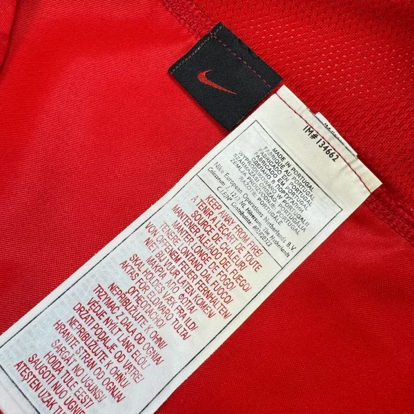 Maillot du Portugal 2004 06 Domicile