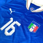 Maillot de l'Italie 2012 13 Domicile 16 porté