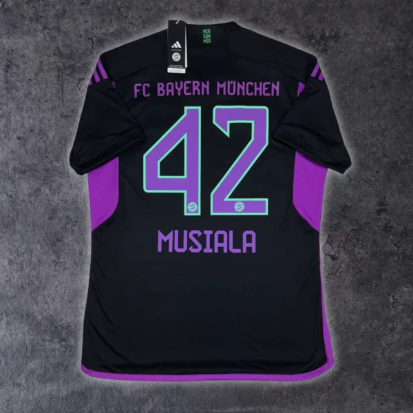 Maillot du Bayern Munich 2023 24 Extérieur Musiala 42