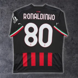 2022/23 AC Milan Domicile - Ronaldinho 80 *HOMMAGE* (L)