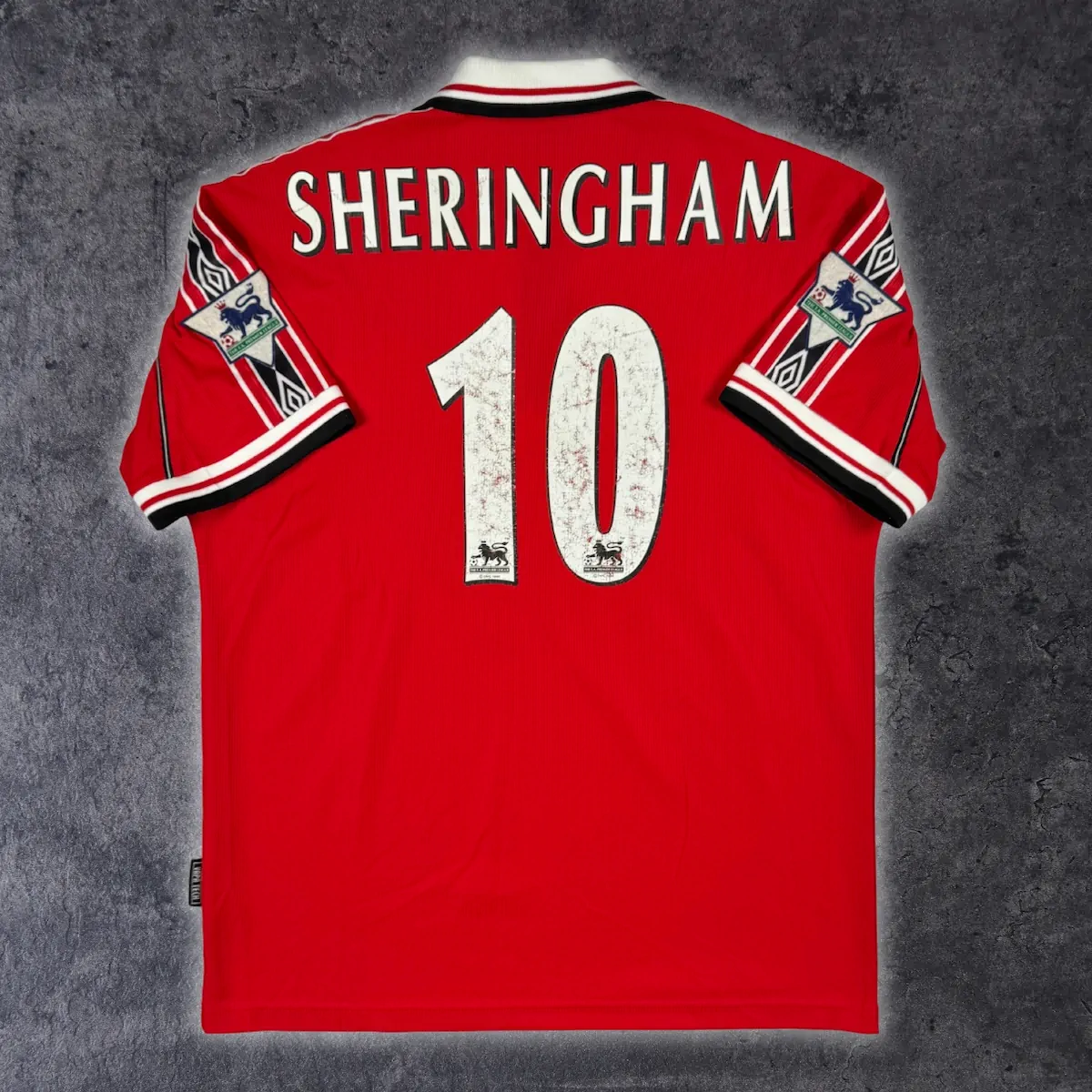 1998/00 Manchester United Domicile - Sheringham 10 (L)