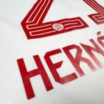 2023/24 Bayern Munich Domicile - Hernández 21 *CHAMPIONS LEAGUE* (M) – Image 4