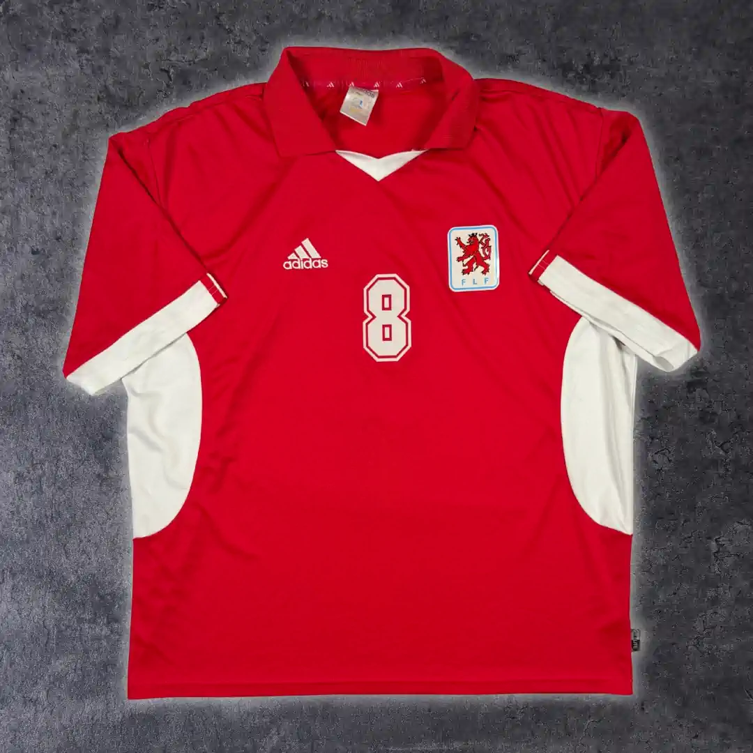 2002 Luxembourg Domicile - 8 *PORTÉ* (XL)